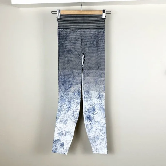 Lululemon Ebb to Train Tight Ombré Leggings - Picture 5 of 14